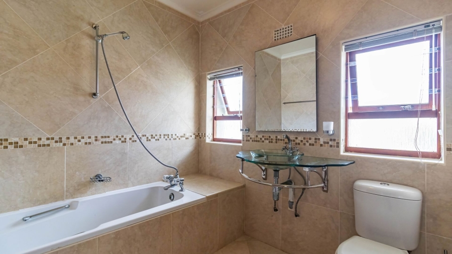 3 Bedroom Property for Sale in Beacon Bay Eastern Cape